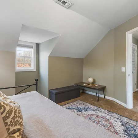 Big Cozy House 3 Mi To Downtown With Outdoor Fire Pit Holiday home