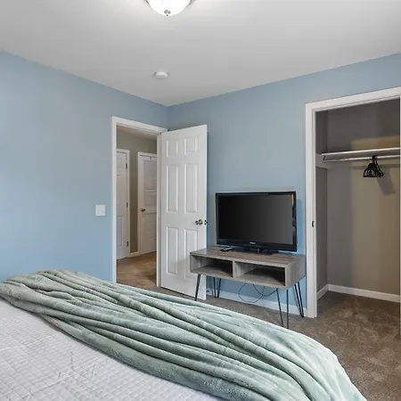 Big Cozy House 3 Mi To Downtown With Outdoor Fire Pit * Nashville