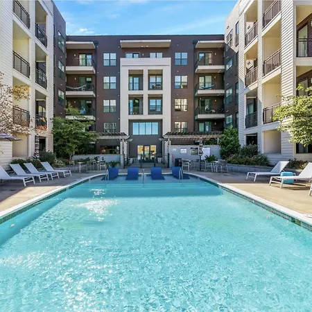 Apartment In Midtown