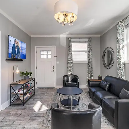 Mystic Pearls - 2 Units - Next To Broadway Holiday home Nashville