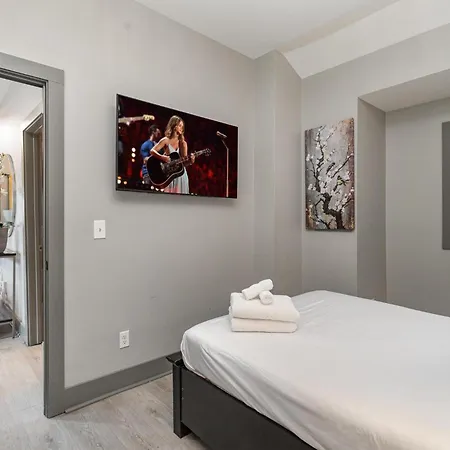 Holiday home Mystic Pearls - 2 Units - Next To Broadway Nashville