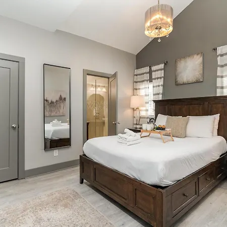 Mystic Pearls - 2 Units - Next To Broadway Holiday home Nashville