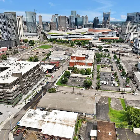 Walk To Downtown Nash From The Speakeasy Pool, Gym, Parking And More, Amazing Location