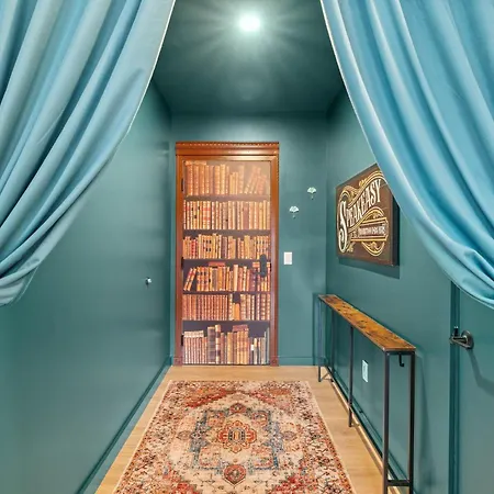 Walk To Downtown Nash From The Speakeasy Pool, Gym, Parking And More, Amazing Location Holiday home *