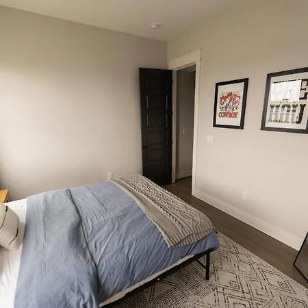 10 Min To Broadway+modern Cowboy Retreat+rooftop
