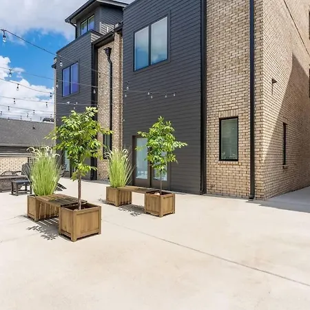 Dazzling - Minutes To - Broadway 4br 4ba Holiday home *
