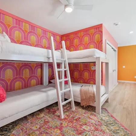 Tequila Sunrise- Walk To Broadway, Pool&gym Apartment Nashville