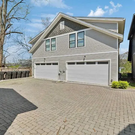 East Nashville Retreat For 10 Guests Holiday home *