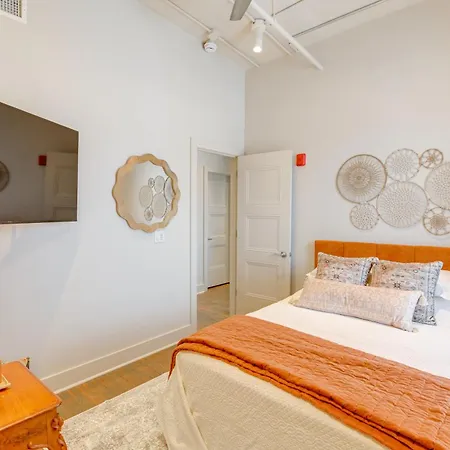 Holiday home Walk To Vanderbilt: Eclectic In Nashville