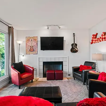 Apartment Heart Of Downtown/walk To Broadway & The Action/bars/music Venues/honky Tonks!