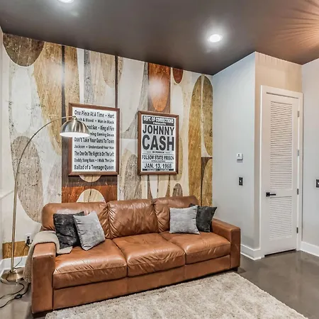 Holiday home Chic West End Loft Right Next Door To Vanderbilt Nashville