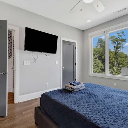 Holiday home Spacious In - 2mi To Lower Broadway