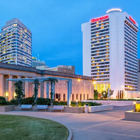 Sheraton Grand Downtown Hotel 4*