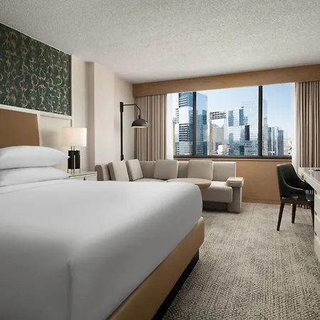 Sheraton Grand Downtown Hotel 4*