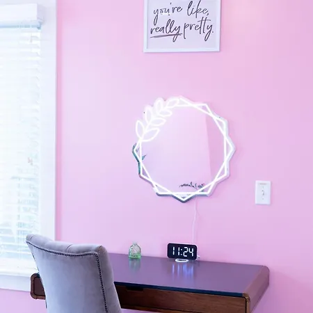 Apartment Lipstick & Boots - Luxury 3-level With Private Garage Near Music Row