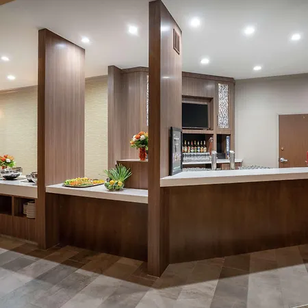 Embassy - At Vanderbilt Hotel 3*