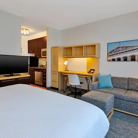 Towneplace By Marriott Airport 3*