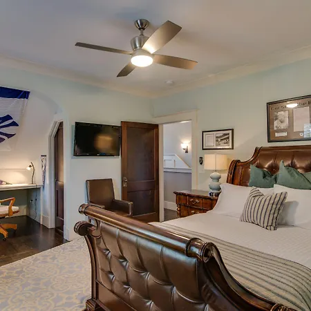 Caroline House Historic Bed & Breakfast 4*