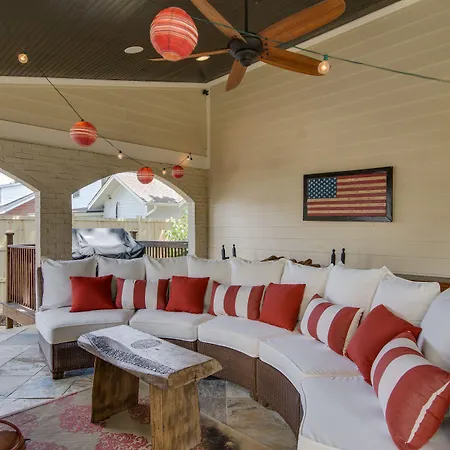 Caroline House Historic Bed & Breakfast 4*