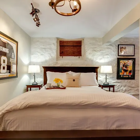 Bed & Breakfast Caroline House Historic