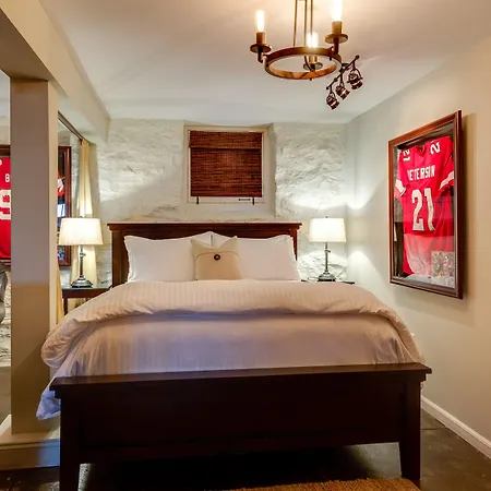 Caroline House Historic 4*
