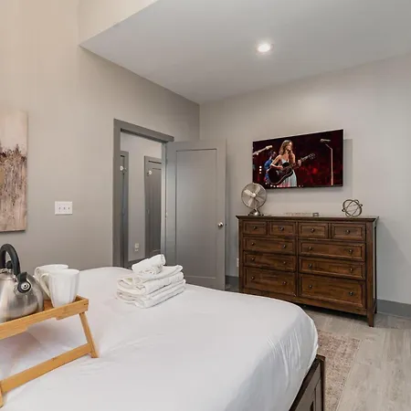 Holiday home Gray Pearl- Single-family -4 Mins To Broadway