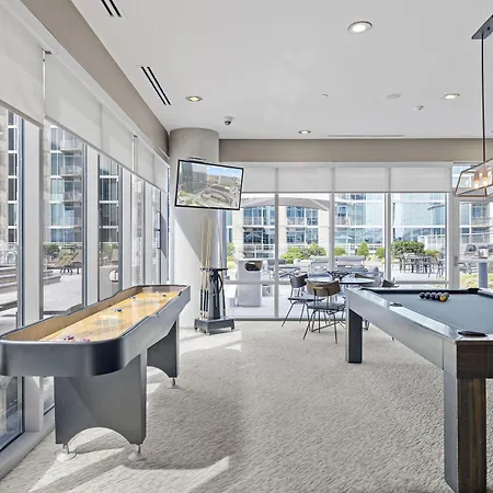 Placemakr Premier Sobro Hotel