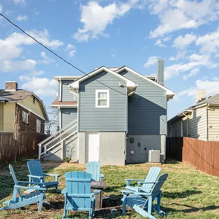 Holiday home Blue Pearl - Private Backyard - Mins To Broadway Nashville