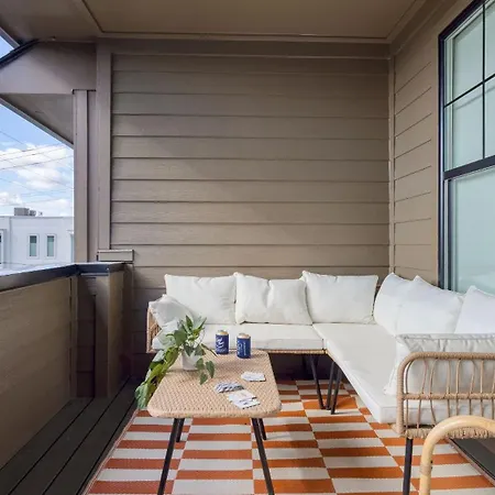 Sleeps 16 2 Modern Townhomes Minutes To Broadway Lischey 98 Degrees By Avantstay * Nashville