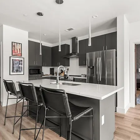 Odyssey Apartment *