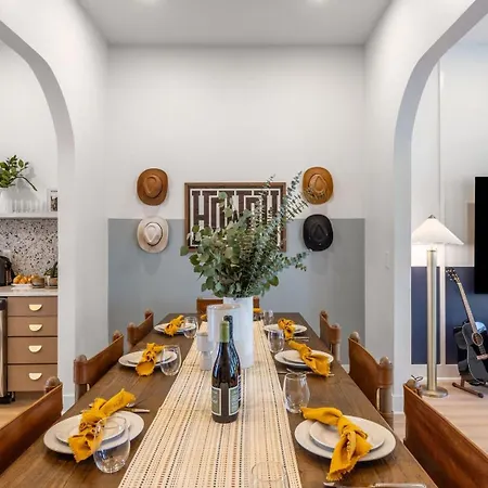 Holiday home Outrider Buyout - 2 Units By Avantstay