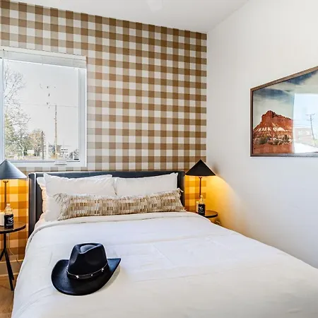 Outrider Buyout - 2 Units By Avantstay Nashville
