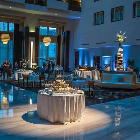 Hilton Downtown 4*