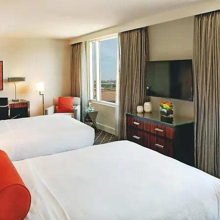 Hotel Hilton Downtown 4*