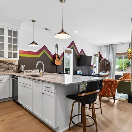 That '70s Show By Avantstay Nashville
