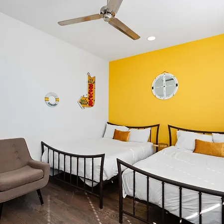 Balcony Bar, Grill & Firepit With A View And Sleeps 16 Only 8 To Broadway