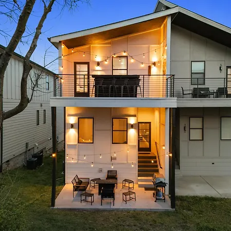 Balcony Bar, Grill & Firepit With A View And Sleeps 16 Only 8 To Broadway