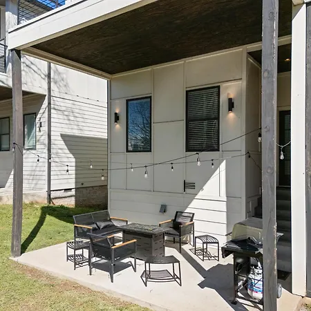 Balcony Bar, Grill & Firepit With A View And Sleeps 16 Only 8 To Broadway Holiday home