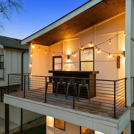 Holiday home Balcony Bar, Grill & Firepit With A View And Sleeps 16 Only 8 To Broadway