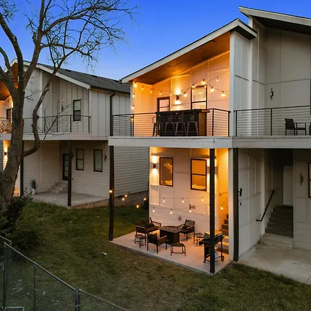 Balcony Bar, Grill & Firepit With A View And Sleeps 16 Only 8 To Broadway