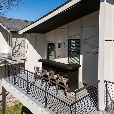 Balcony Bar, Grill & Firepit With A View And Sleeps 16 Only 8 To Broadway *