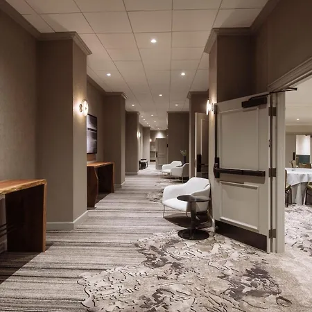 Loews At Vanderbilt Plaza Hotel