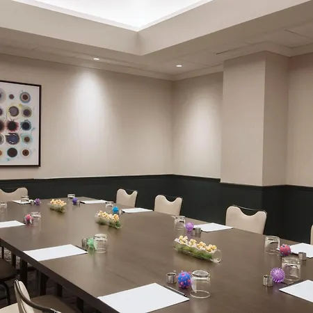 Hotel Loews At Vanderbilt Plaza 4*