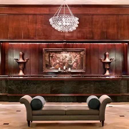 Hotel Hilton Downtown 4*