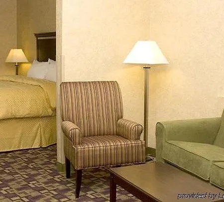 Comfort Near Percy Priest Hotel 4*