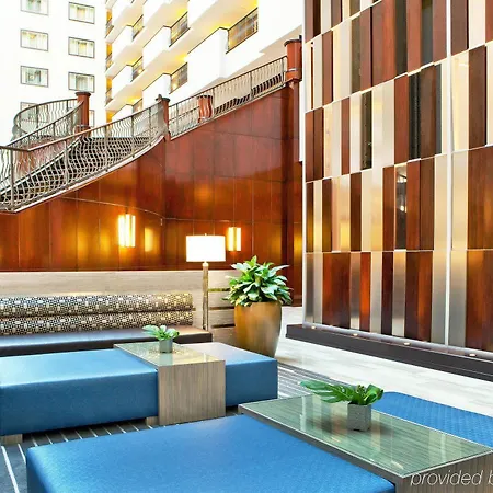 Hilton Downtown 4*