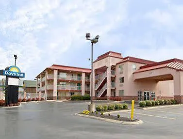 Days By Wyndham Airport East Hotel 2*