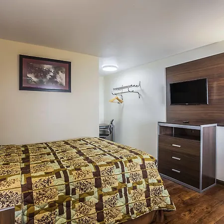 Hotel Rodeway Airport South 2*