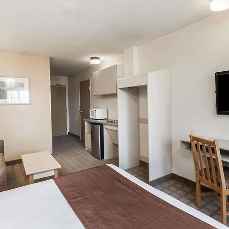 Microtel & By Wyndham Hotel