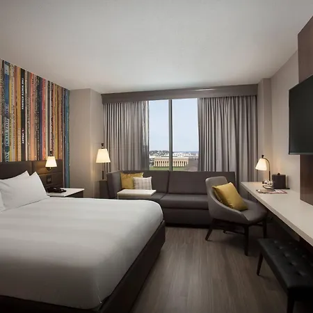 Marriott At Vanderbilt 4*